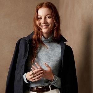 Banana Republic Luxespun Turtlenexk